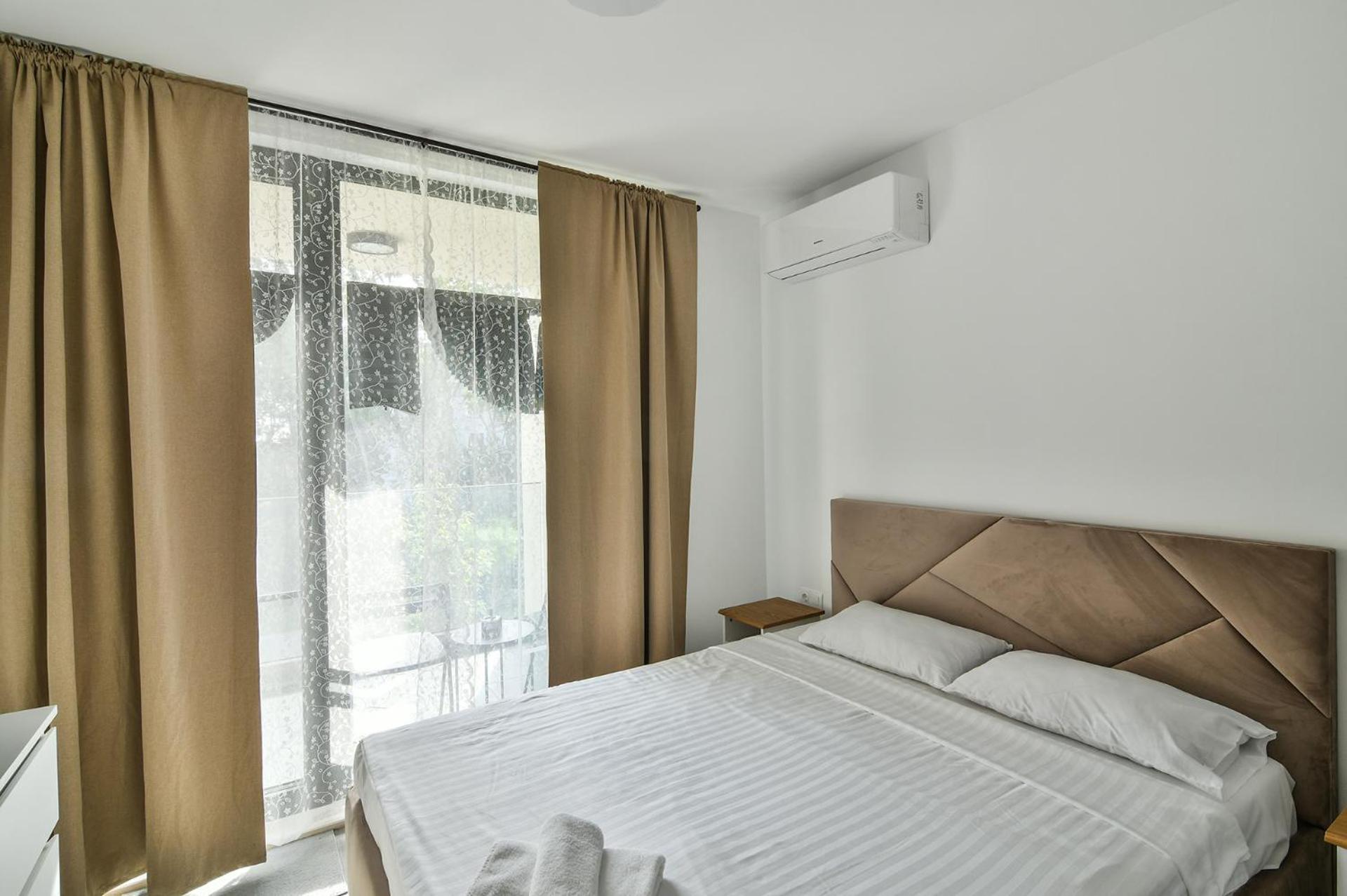 Free Parking Flats With Wifi And Pool Апартамент *