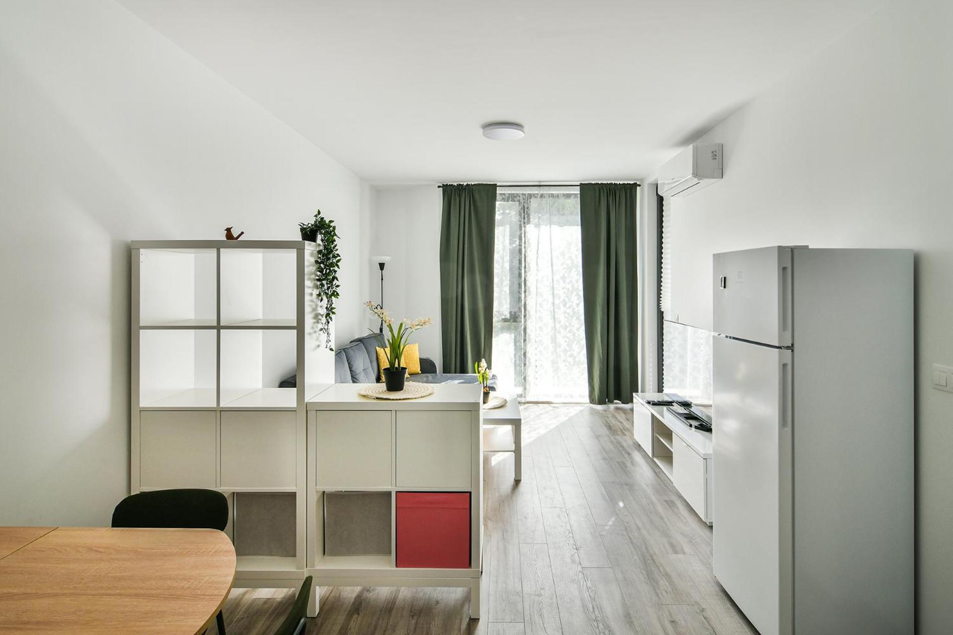 Free Parking Flats With Wifi And Pool * Варна